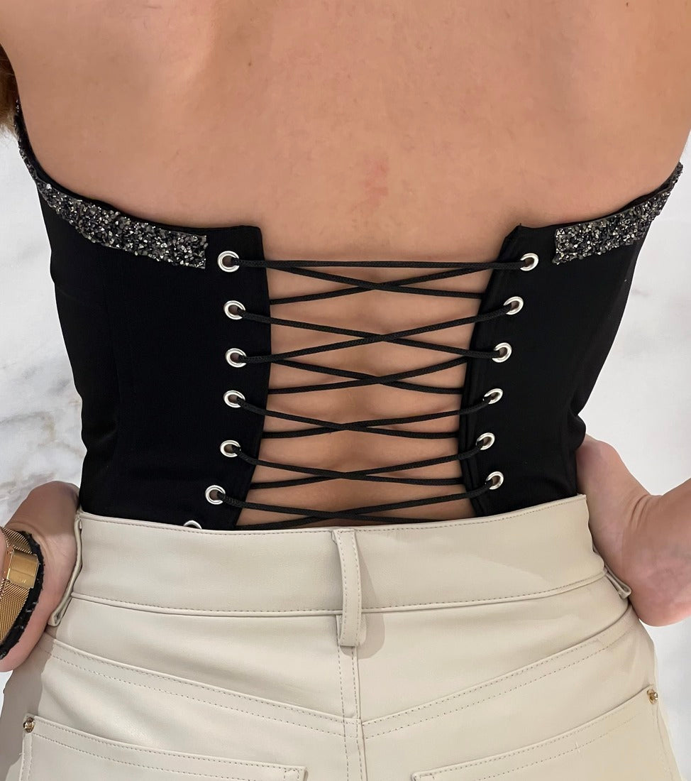 Crisscross lace-up back, sized down for a gap